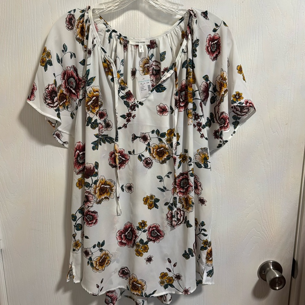 NWT Maurice’s Floral Blouse Plus Size 1 Spring Flowy Lightweight Short Sleeve